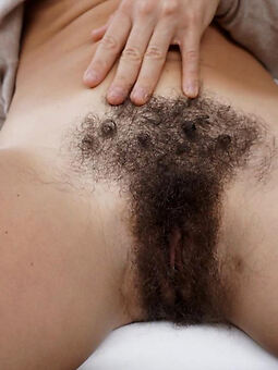 naked hairy tree fruit free porn pics