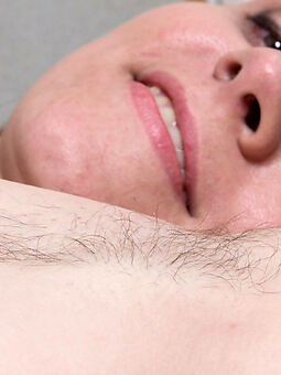 flimsy female armpits porn pic