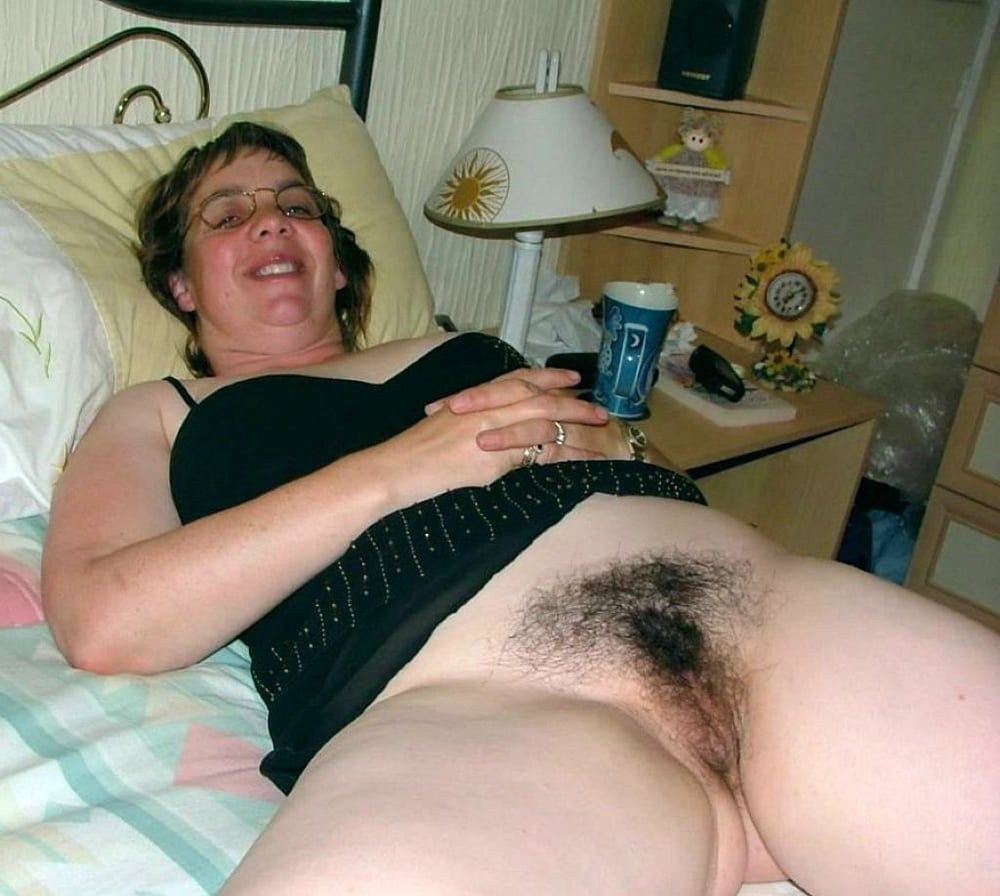 naked puristic wife free porn pics