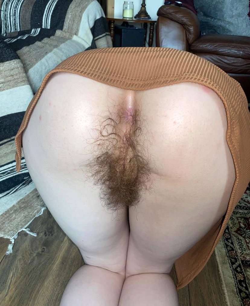 nude and hairy bubble tuchis